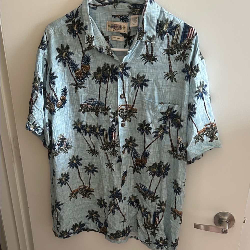 Men's Light Blue Palm Tree Print Short-Sleeve Button-Down Shirt